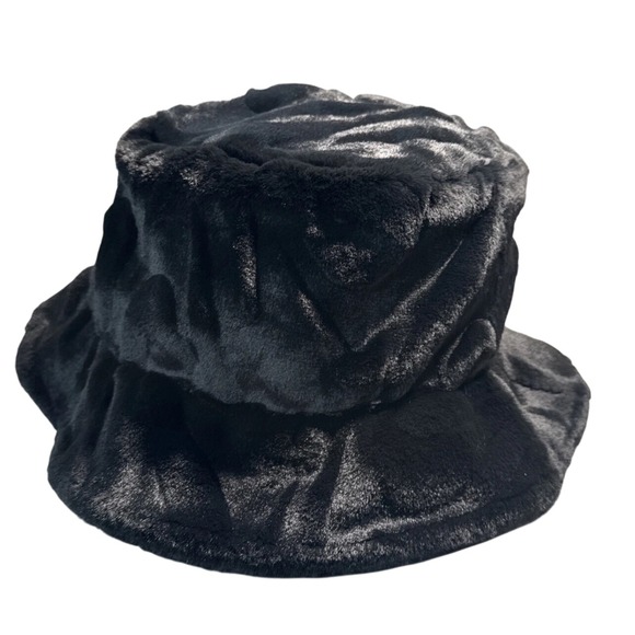 Nike Other - Nike Apex Bucket Hat Black Faux Fur Plush Logo Streetwear Winter DV5463-010 M/L